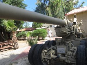 טום אביב - משפיען/ית